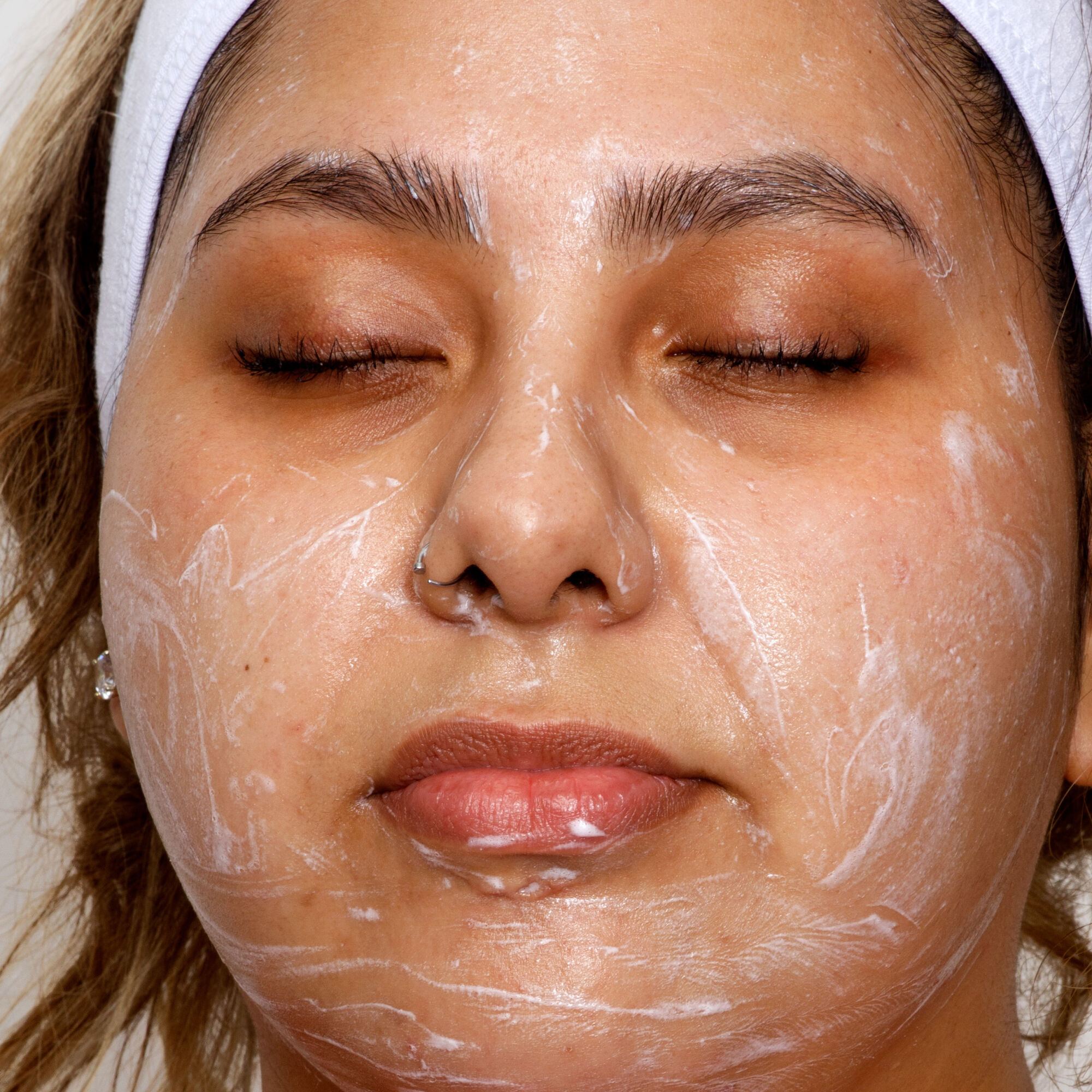 Facial Treatments Services Benefit Cosmetics facial-treatments-services-benefit-cosmetics