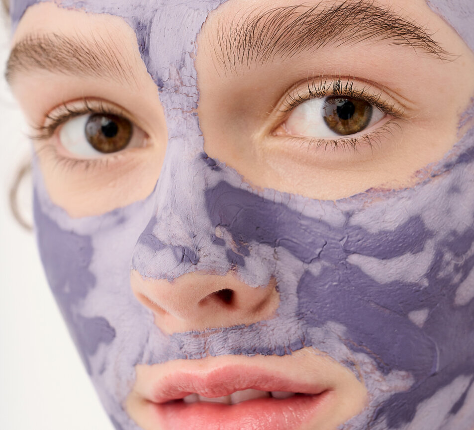 Model wearing Deep Retreat mask