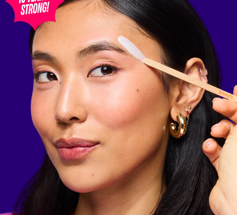 Model getting a brow wax