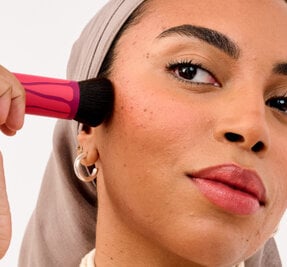 How To Apply Bronzer