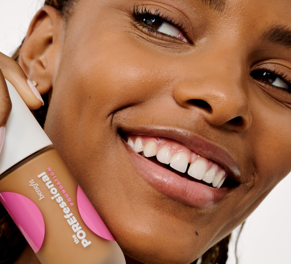 Model holding The POREfessional Foundation