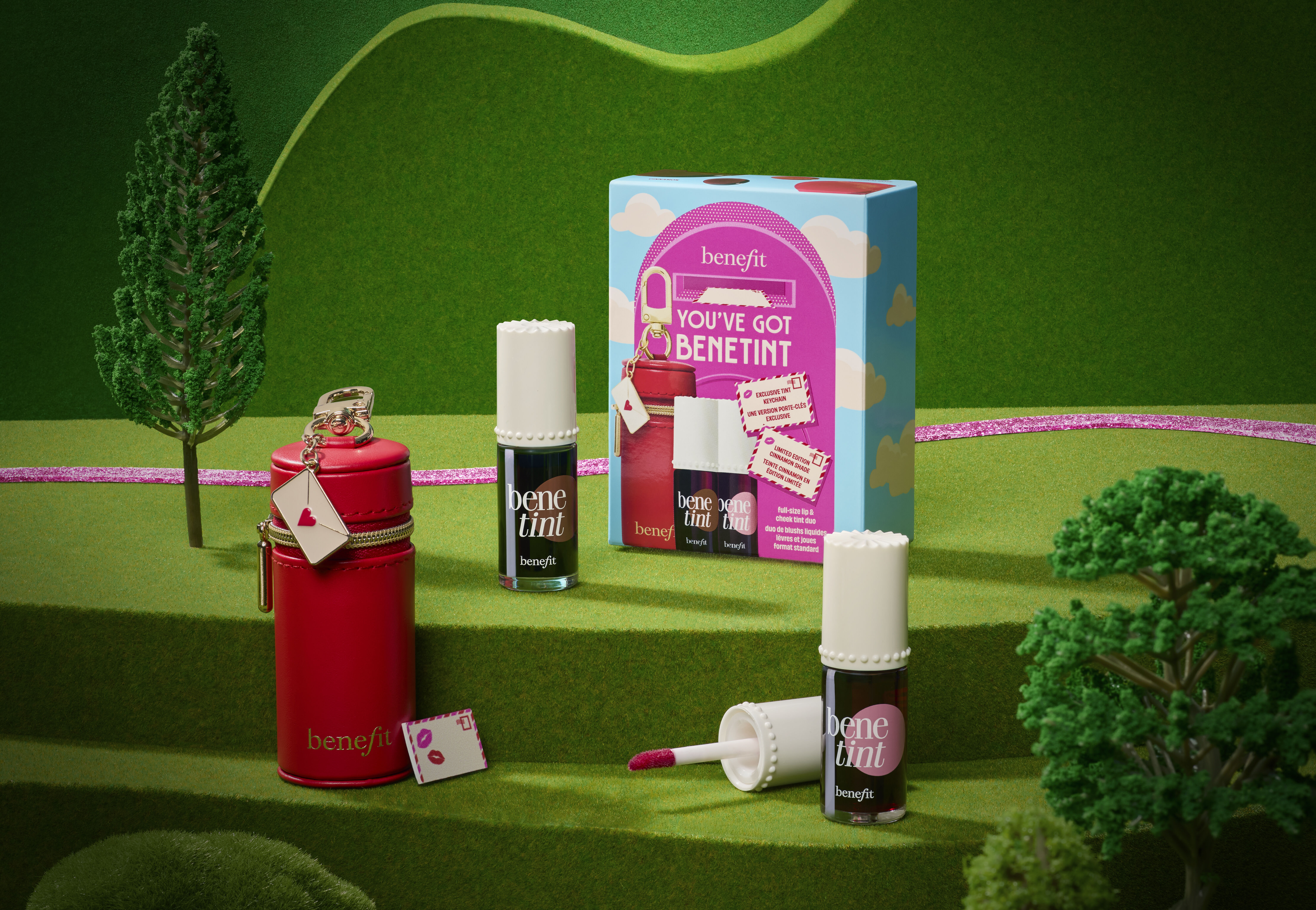 Makeup, Pore Care, & Beauty Services | Benefit Cosmetics