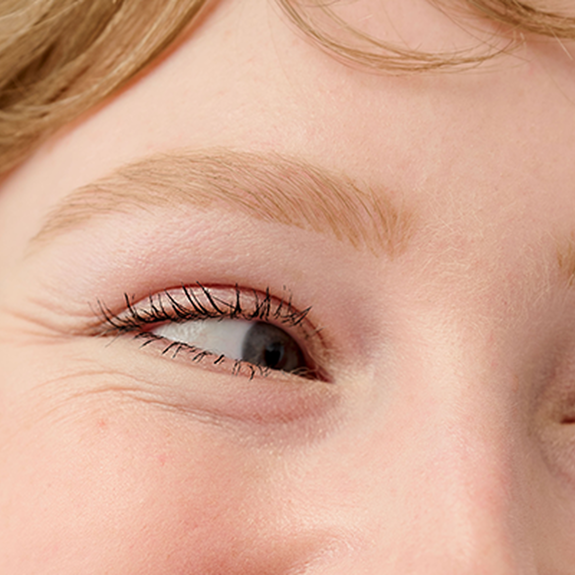 Model for Precisely, My Brow Pencil