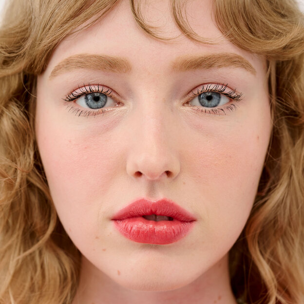 Precisely, My Brow Wax Shade 2 Model