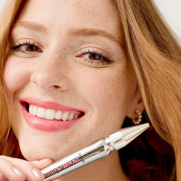 Precisely, My Brow Wax Shade 2.75 Model