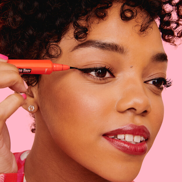 They're Real! Xtreme Precision Liner - fall smokey eye