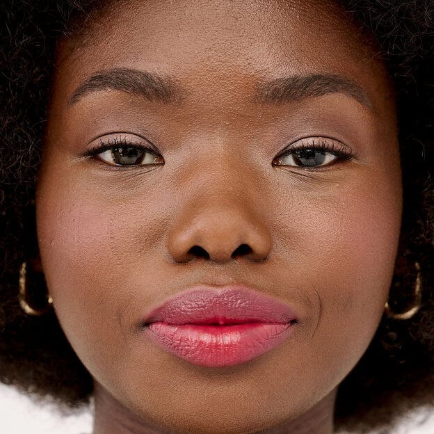 Precisely, My Brow Wax Shade 5 model